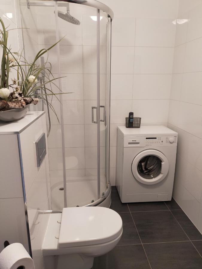 Apartament-Sweet Night Lubiń エクステリア 写真